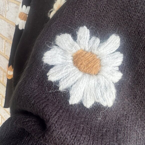 Lilly Pulitzer Black Blooming Long Sleeve Embroidery Floral Sweater Size XS. - Picture 7 of 8